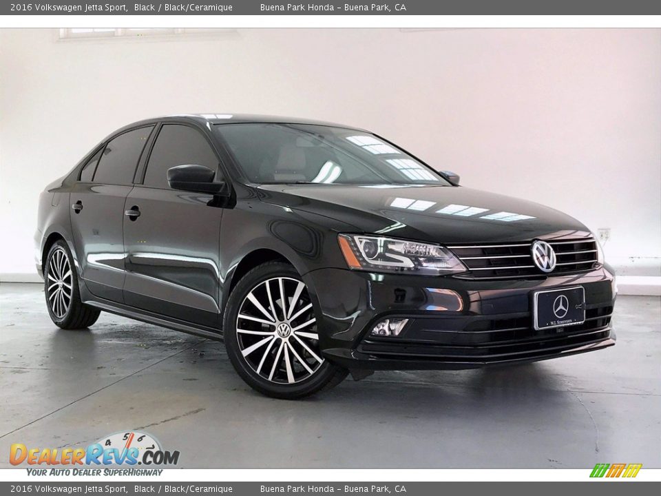 Front 3/4 View of 2016 Volkswagen Jetta Sport Photo #33