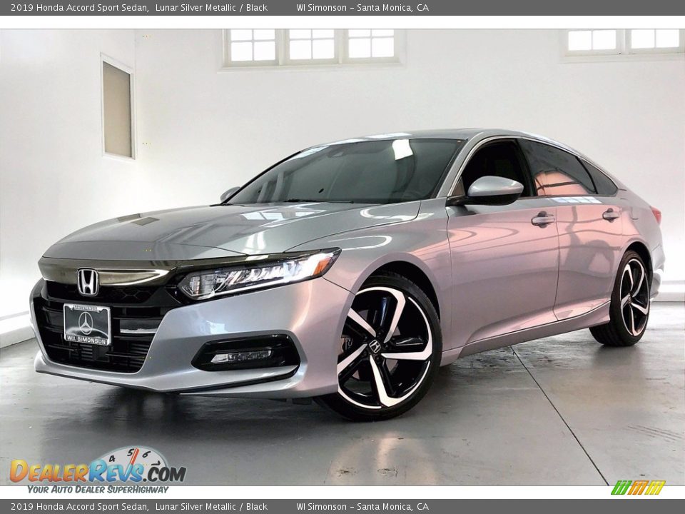 Front 3/4 View of 2019 Honda Accord Sport Sedan Photo #12
