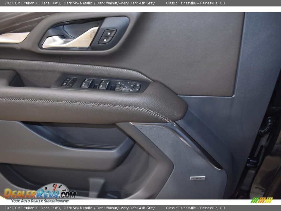 2021 GMC Yukon XL Denali 4WD Dark Sky Metallic / Dark Walnut/­Very Dark Ash Gray Photo #10