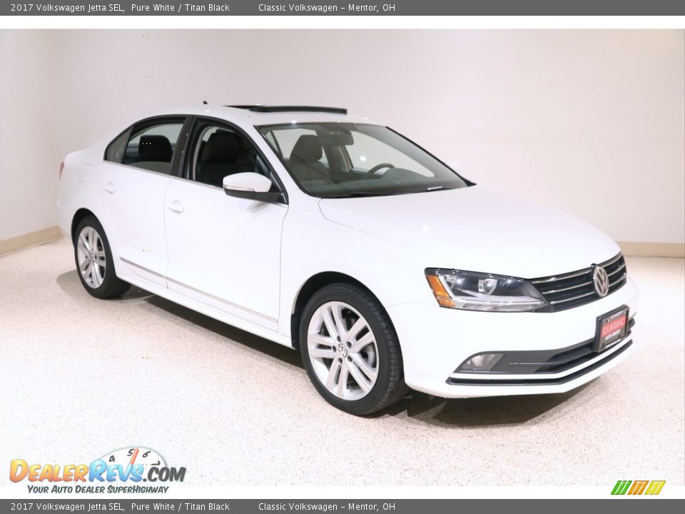 Front 3/4 View of 2017 Volkswagen Jetta SEL Photo #1