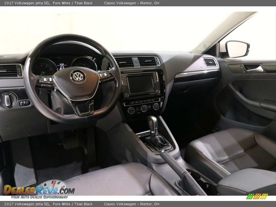 Titan Black Interior - 2017 Volkswagen Jetta SEL Photo #6