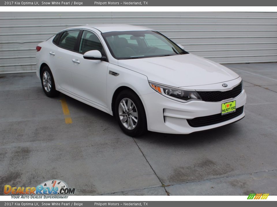 Front 3/4 View of 2017 Kia Optima LX Photo #2