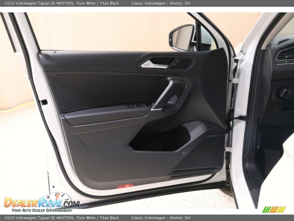 2020 Volkswagen Tiguan SE 4MOTION Pure White / Titan Black Photo #4