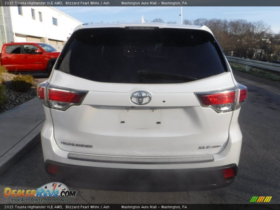 2015 Toyota Highlander XLE AWD Blizzard Pearl White / Ash Photo #14