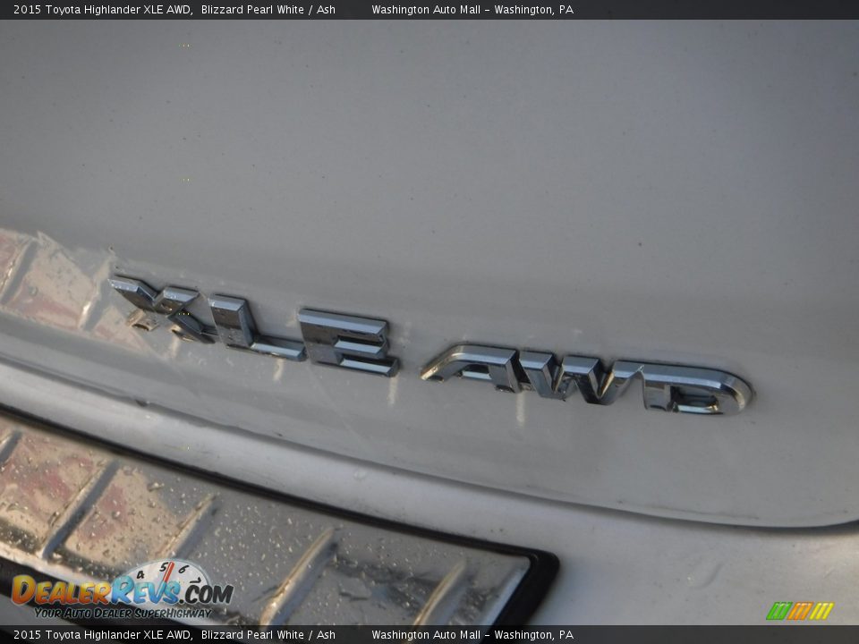 2015 Toyota Highlander XLE AWD Blizzard Pearl White / Ash Photo #16