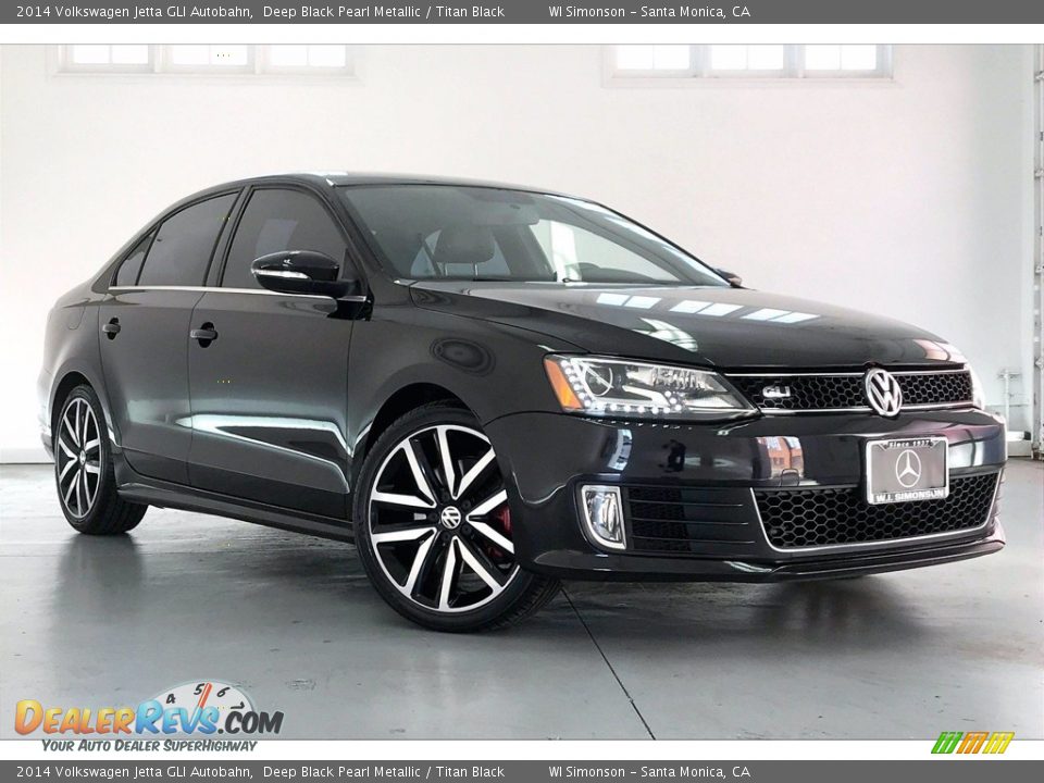 Front 3/4 View of 2014 Volkswagen Jetta GLI Autobahn Photo #34