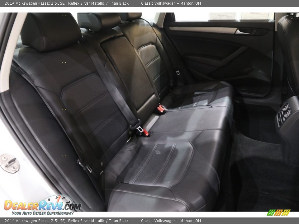 2014 Volkswagen Passat 2.5L SE Reflex Silver Metallic / Titan Black Photo #14