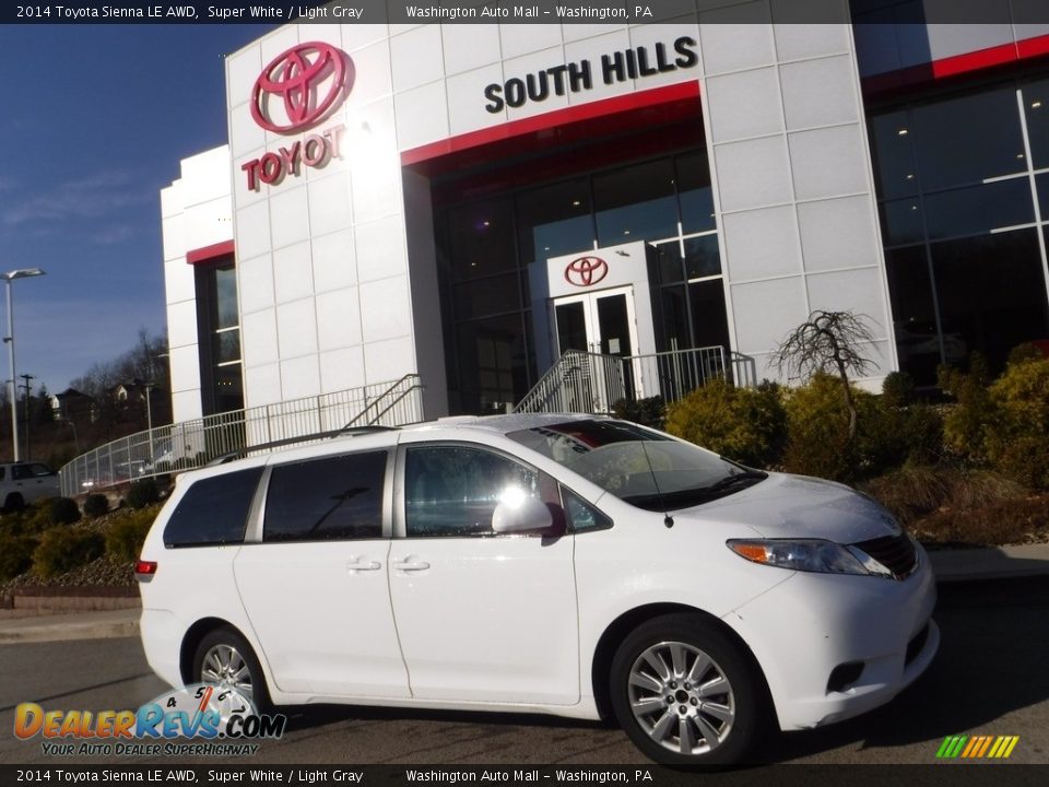 2014 Toyota Sienna LE AWD Super White / Light Gray Photo #2