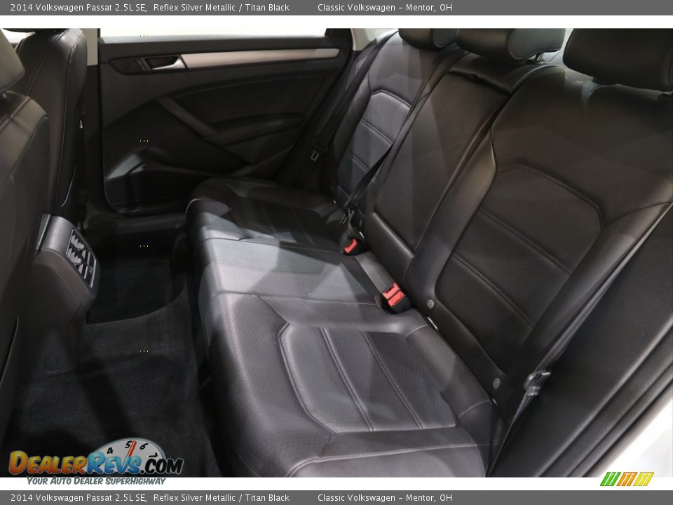2014 Volkswagen Passat 2.5L SE Reflex Silver Metallic / Titan Black Photo #15