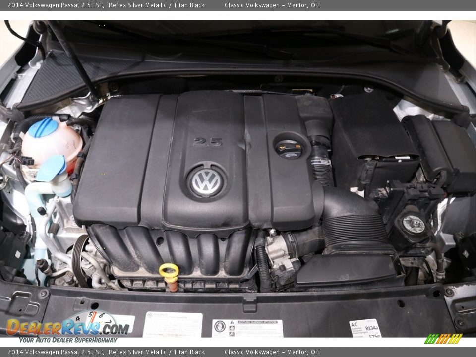 2014 Volkswagen Passat 2.5L SE Reflex Silver Metallic / Titan Black Photo #17