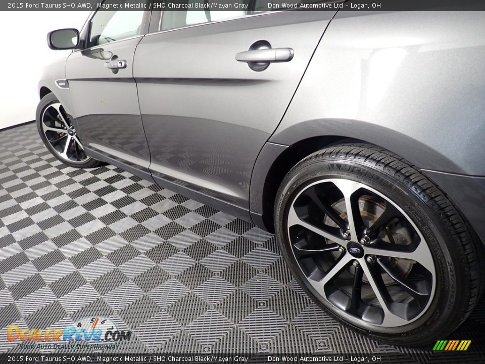 2015 Ford Taurus SHO AWD Wheel Photo #11