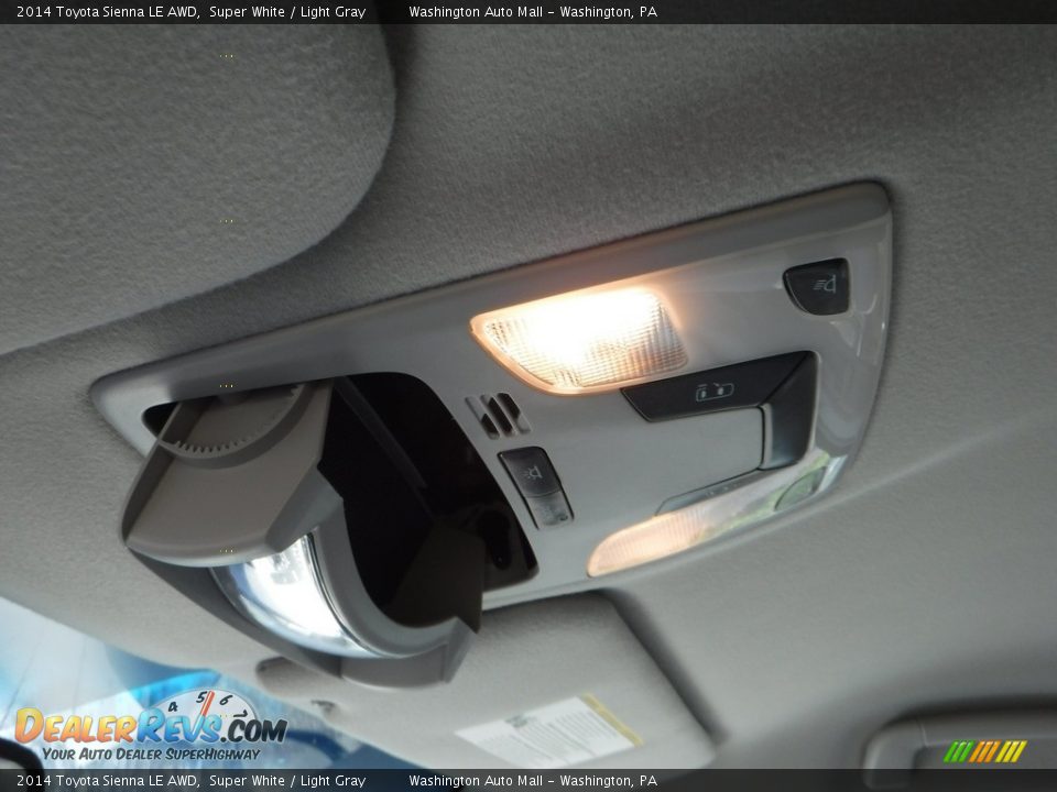 2014 Toyota Sienna LE AWD Super White / Light Gray Photo #21