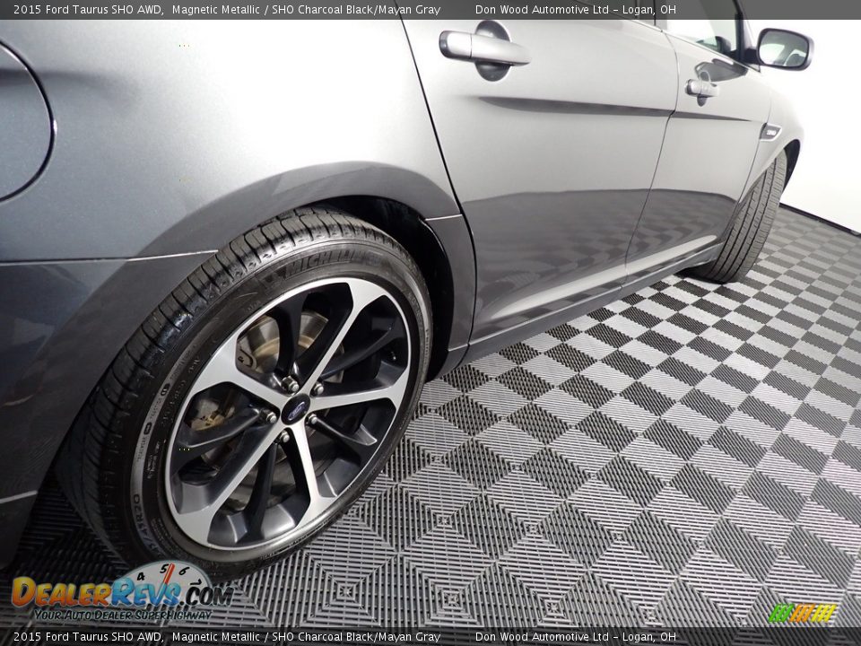 2015 Ford Taurus SHO AWD Magnetic Metallic / SHO Charcoal Black/Mayan Gray Photo #17
