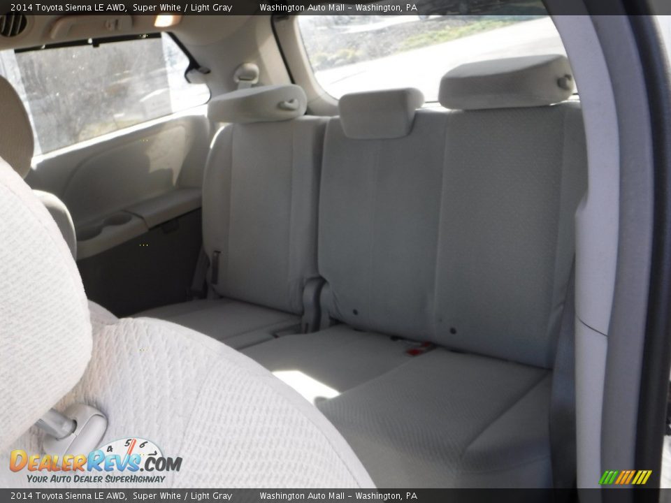 2014 Toyota Sienna LE AWD Super White / Light Gray Photo #26