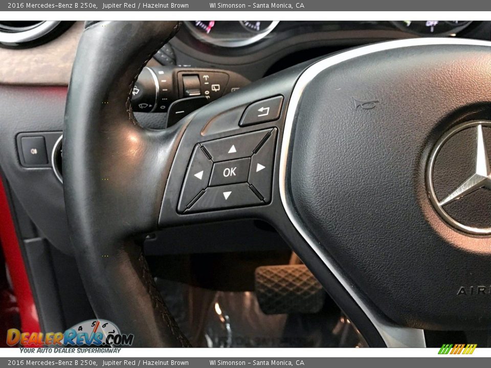 2016 Mercedes-Benz B 250e Steering Wheel Photo #21