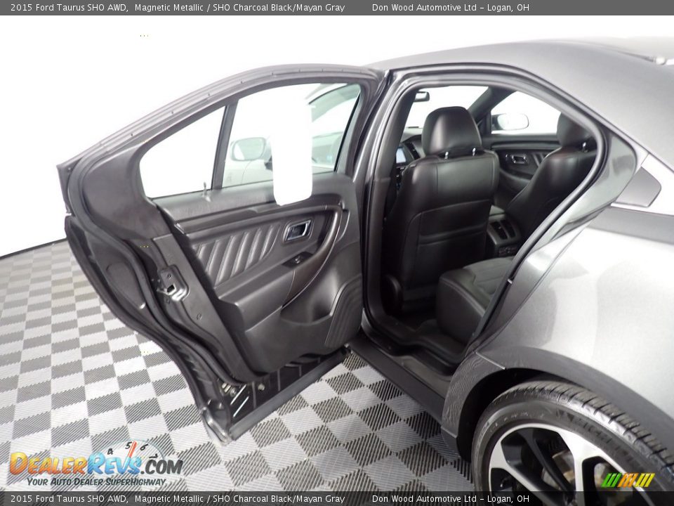 2015 Ford Taurus SHO AWD Magnetic Metallic / SHO Charcoal Black/Mayan Gray Photo #33