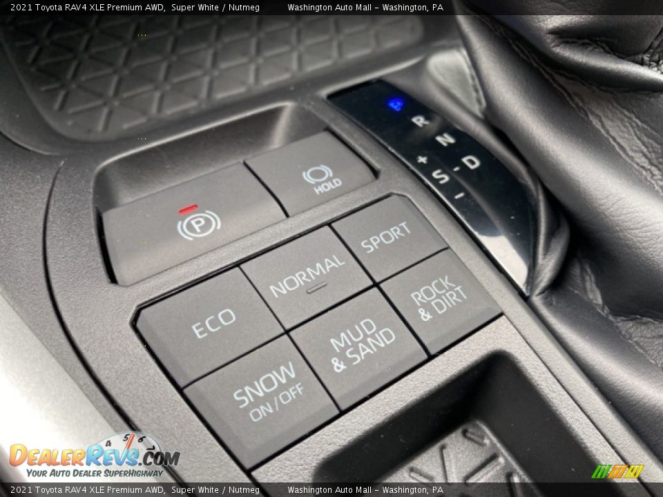 2021 Toyota RAV4 XLE Premium AWD Super White / Nutmeg Photo #17