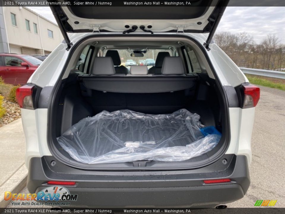 2021 Toyota RAV4 XLE Premium AWD Super White / Nutmeg Photo #25