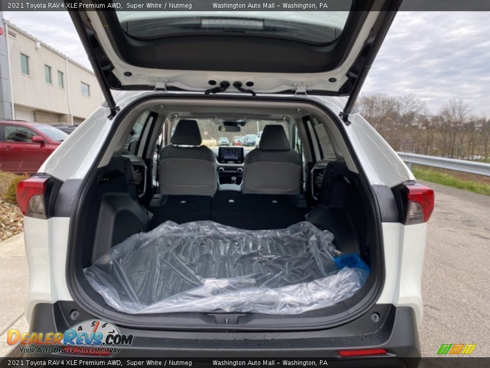 2021 Toyota RAV4 XLE Premium AWD Super White / Nutmeg Photo #30