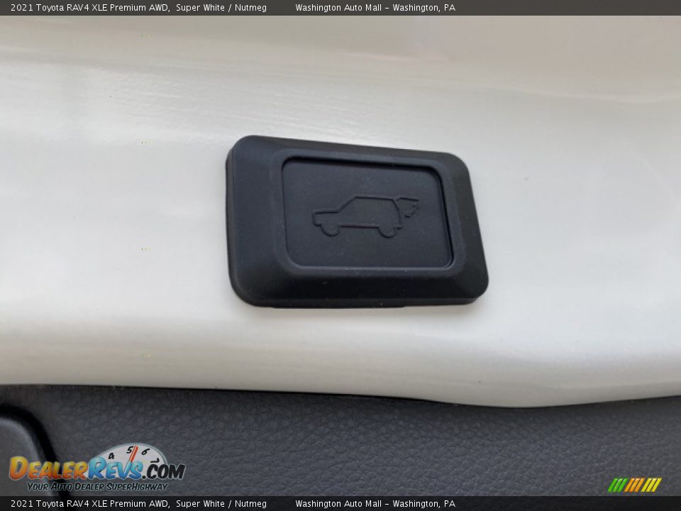 2021 Toyota RAV4 XLE Premium AWD Super White / Nutmeg Photo #31
