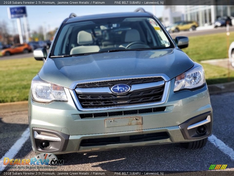 2018 Subaru Forester 2.5i Premium Jasmine Green Metallic / Platinum Photo #2