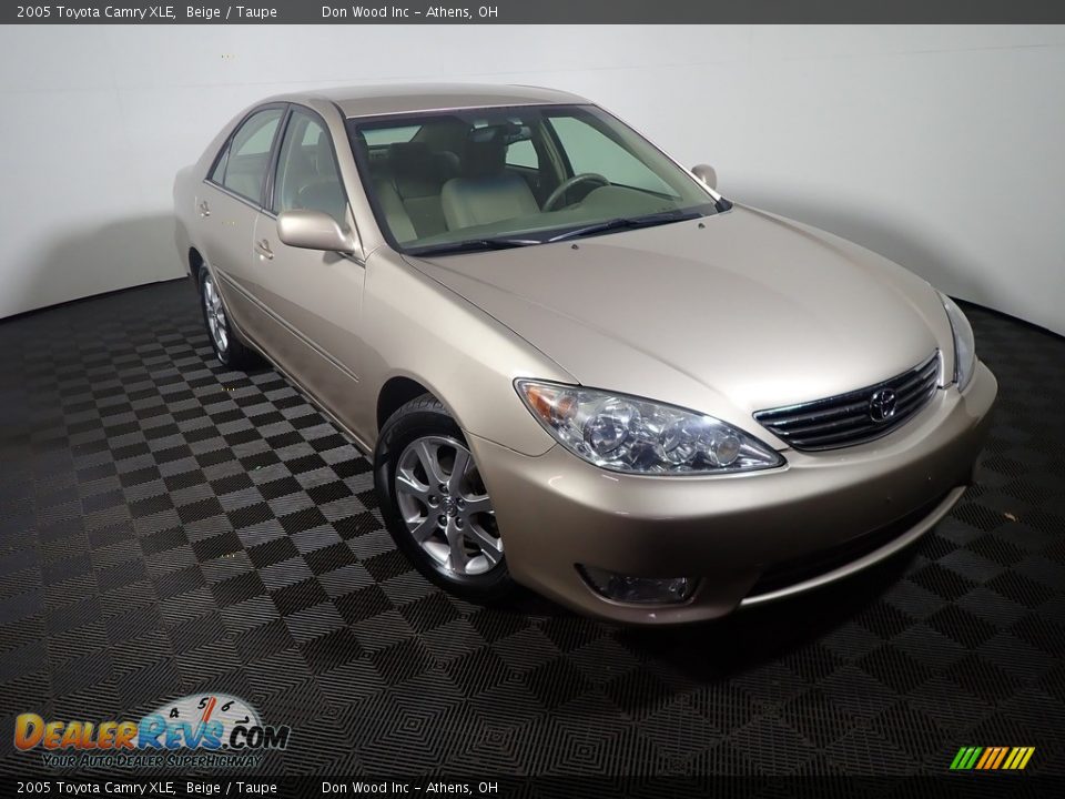2005 Toyota Camry XLE Beige / Taupe Photo #3
