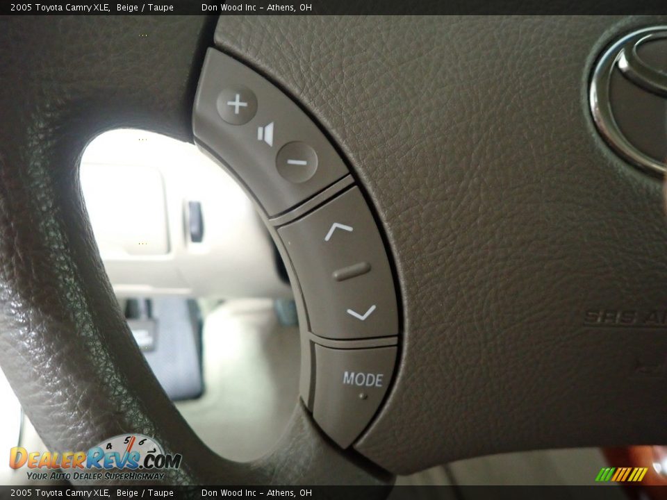 2005 Toyota Camry XLE Beige / Taupe Photo #19