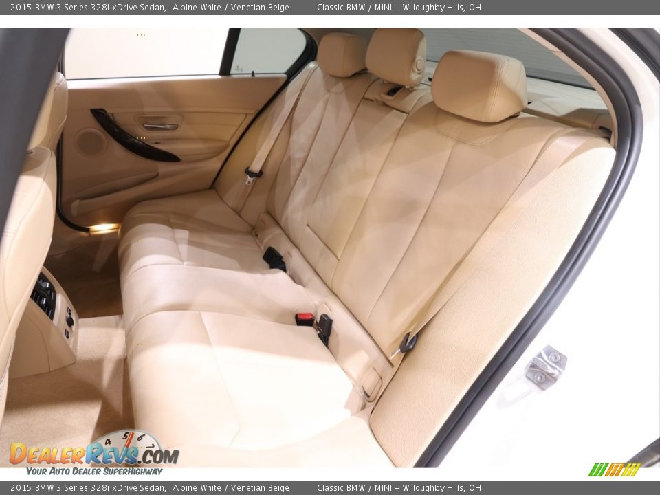 2015 BMW 3 Series 328i xDrive Sedan Alpine White / Venetian Beige Photo #21