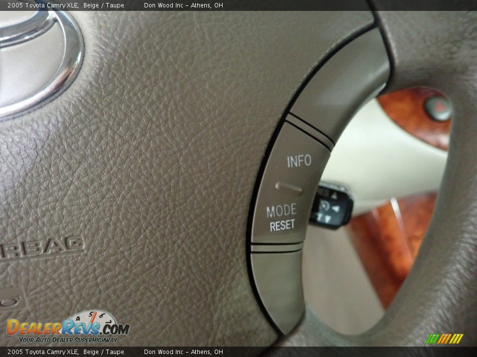 2005 Toyota Camry XLE Beige / Taupe Photo #20
