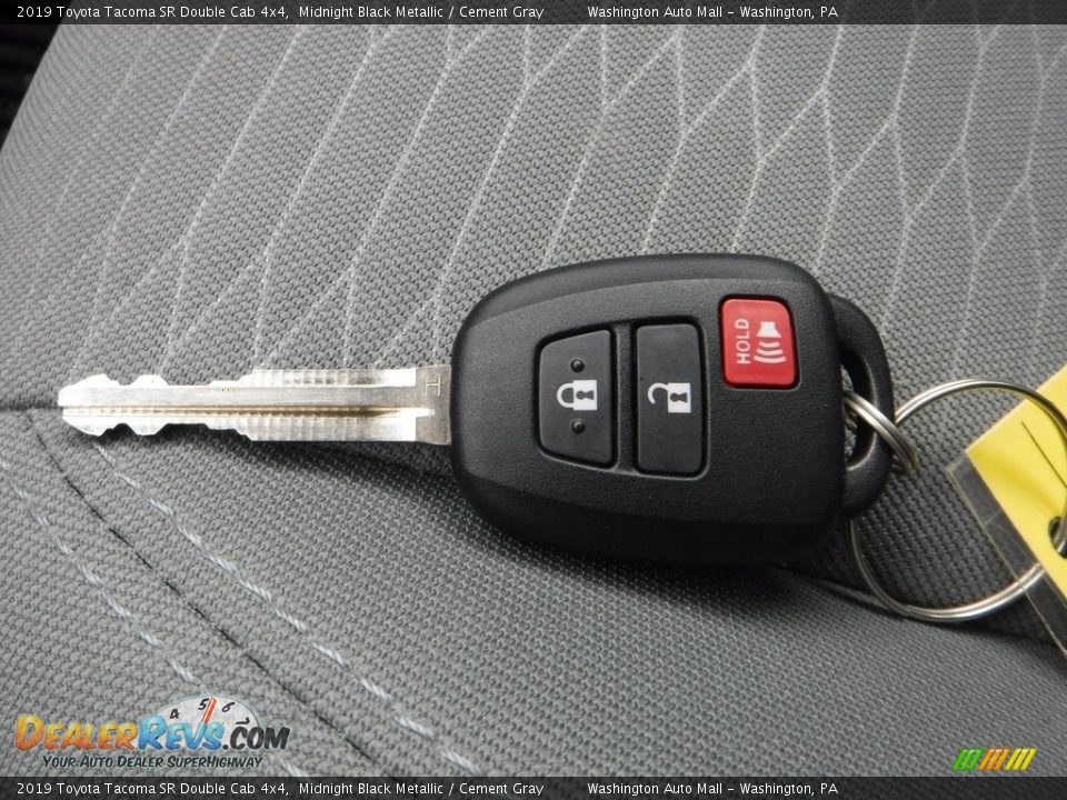 2019 Toyota Tacoma SR Double Cab 4x4 Midnight Black Metallic / Cement Gray Photo #28