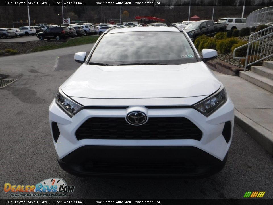 2019 Toyota RAV4 LE AWD Super White / Black Photo #10