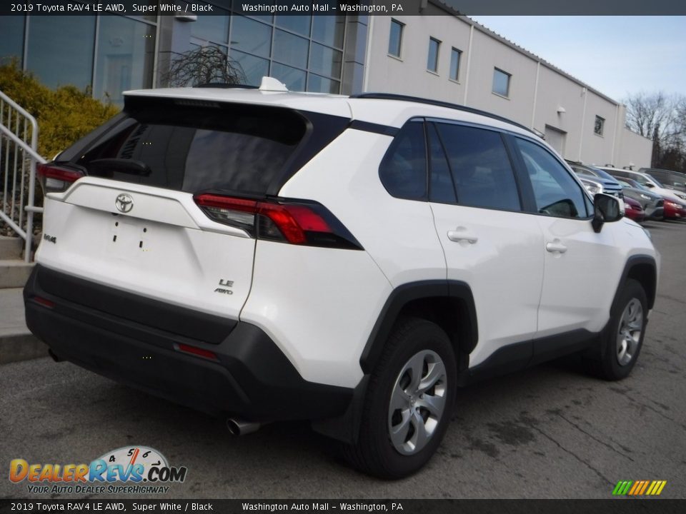 2019 Toyota RAV4 LE AWD Super White / Black Photo #15