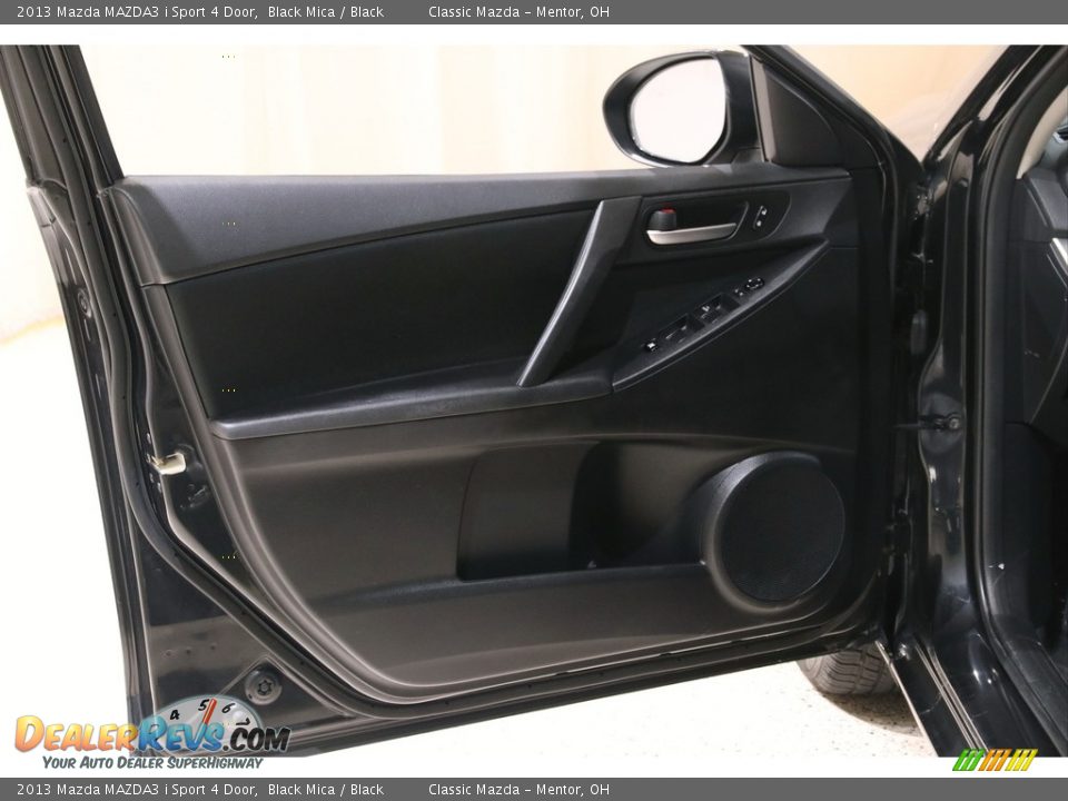 2013 Mazda MAZDA3 i Sport 4 Door Black Mica / Black Photo #4