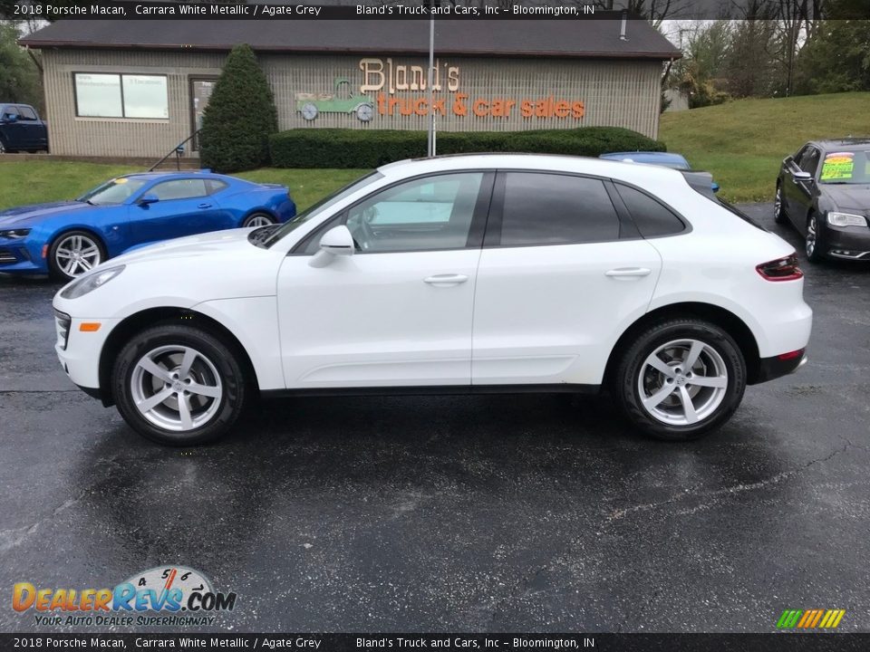 2018 Porsche Macan Carrara White Metallic / Agate Grey Photo #1