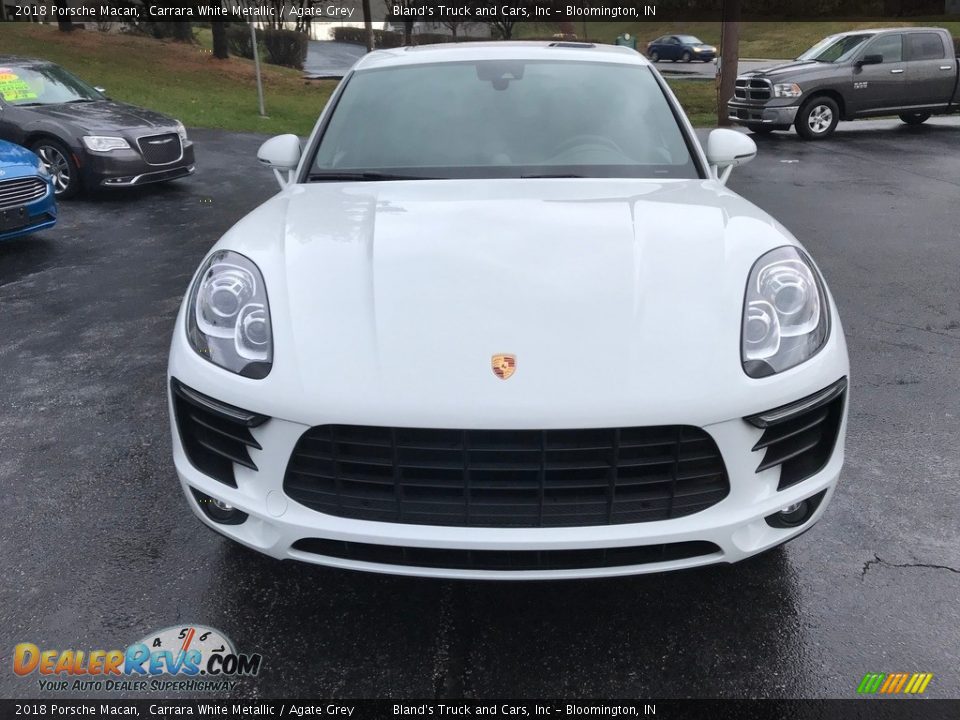 2018 Porsche Macan Carrara White Metallic / Agate Grey Photo #3