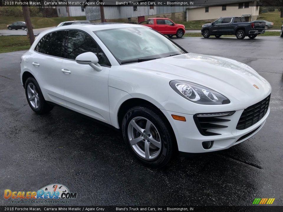 2018 Porsche Macan Carrara White Metallic / Agate Grey Photo #4