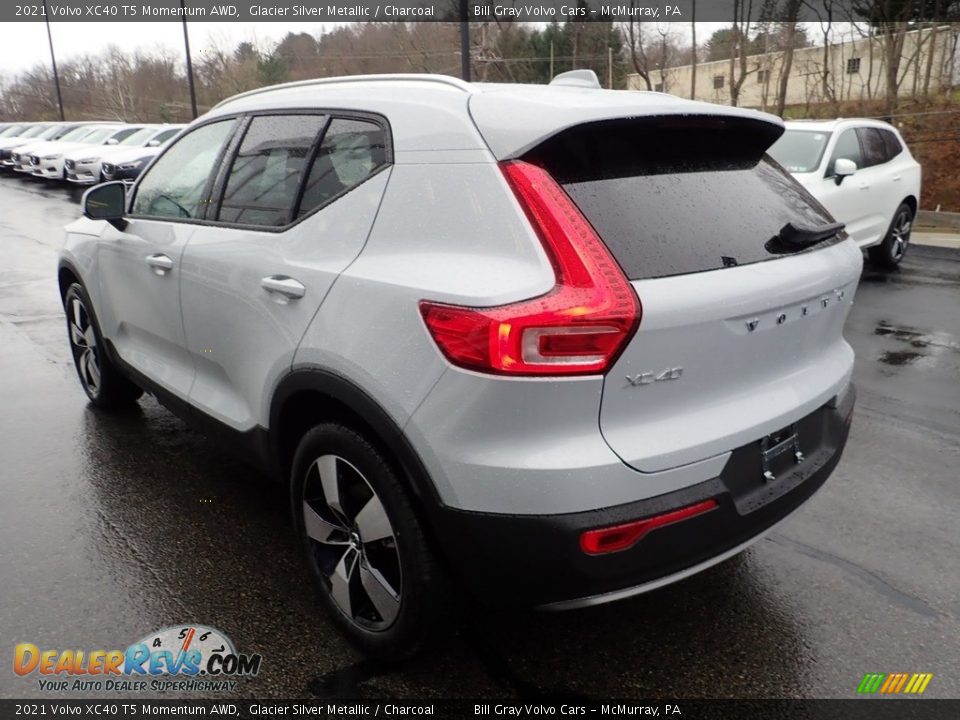 2021 Volvo XC40 T5 Momentum AWD Glacier Silver Metallic / Charcoal Photo #4