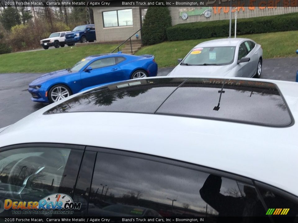 2018 Porsche Macan Carrara White Metallic / Agate Grey Photo #10
