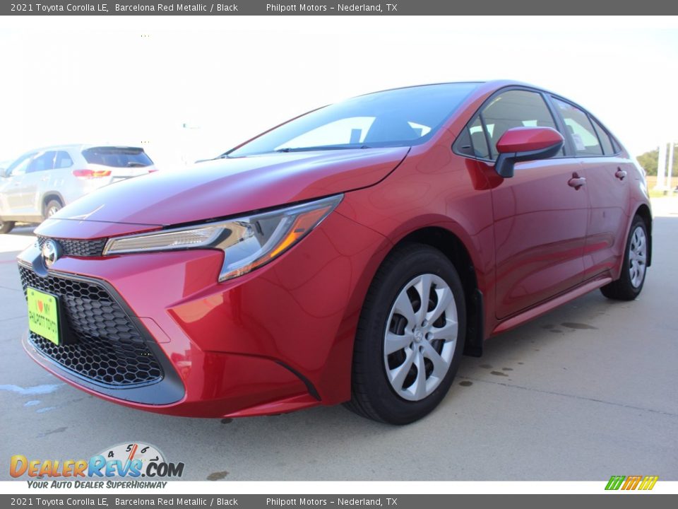 2021 Toyota Corolla LE Barcelona Red Metallic / Black Photo #4