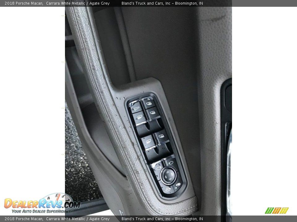2018 Porsche Macan Carrara White Metallic / Agate Grey Photo #13
