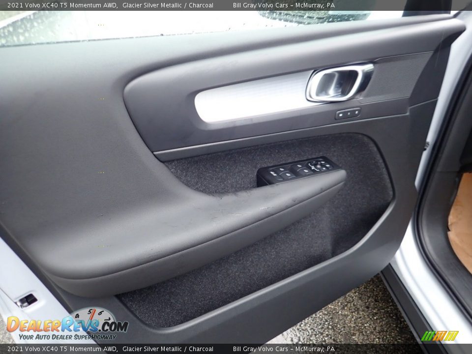 2021 Volvo XC40 T5 Momentum AWD Glacier Silver Metallic / Charcoal Photo #10
