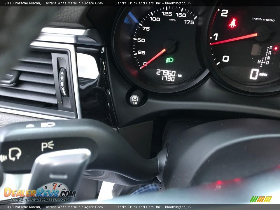 2018 Porsche Macan Carrara White Metallic / Agate Grey Photo #23