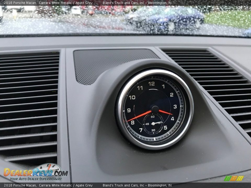 2018 Porsche Macan Carrara White Metallic / Agate Grey Photo #27
