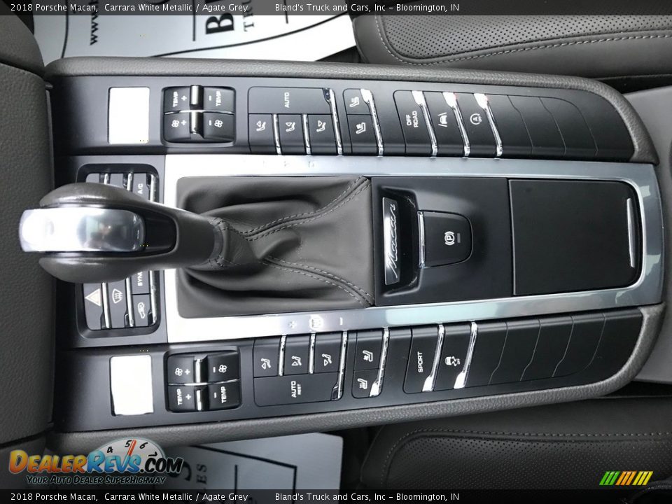 2018 Porsche Macan Carrara White Metallic / Agate Grey Photo #28