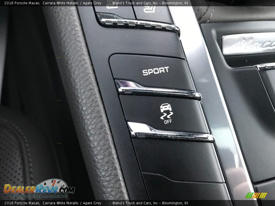 2018 Porsche Macan Carrara White Metallic / Agate Grey Photo #33