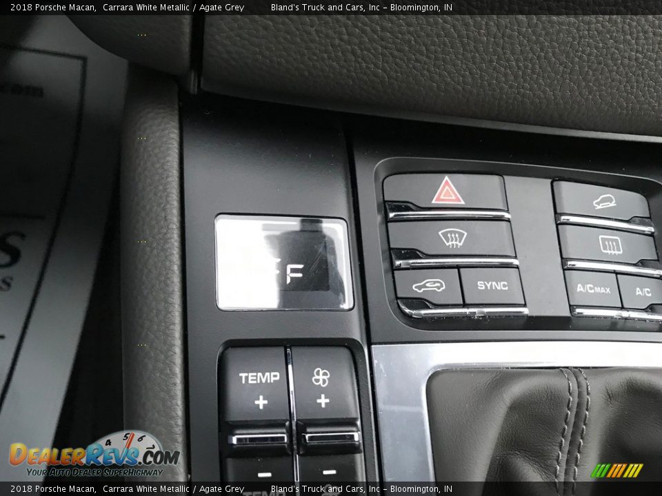 2018 Porsche Macan Carrara White Metallic / Agate Grey Photo #35