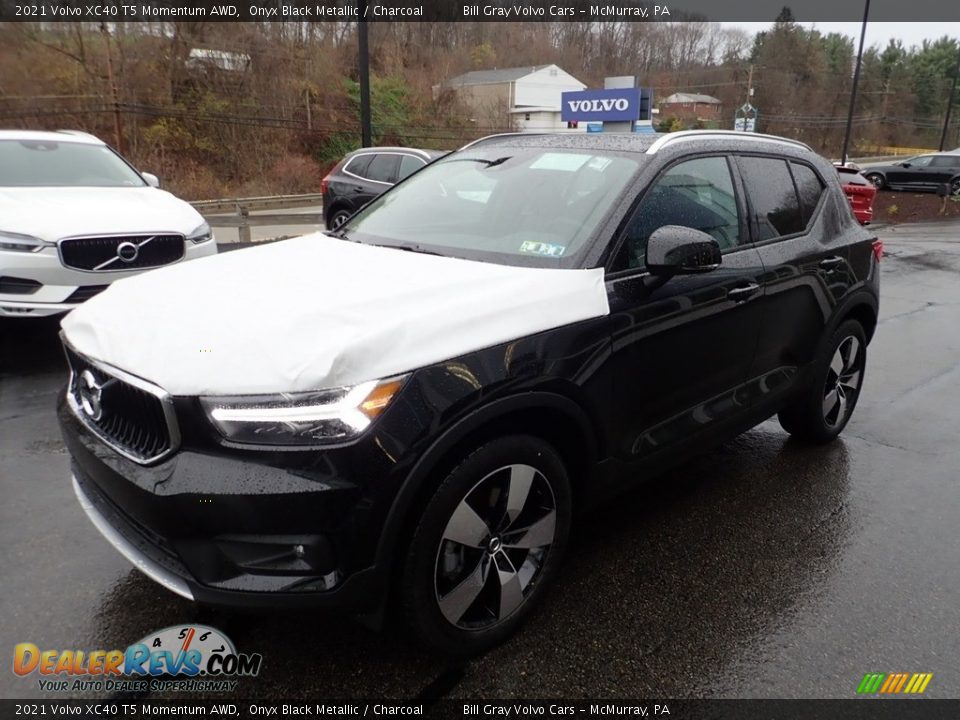 2021 Volvo XC40 T5 Momentum AWD Onyx Black Metallic / Charcoal Photo #5