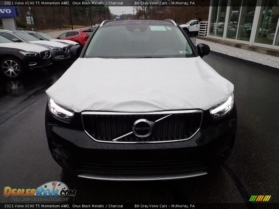 2021 Volvo XC40 T5 Momentum AWD Onyx Black Metallic / Charcoal Photo #6