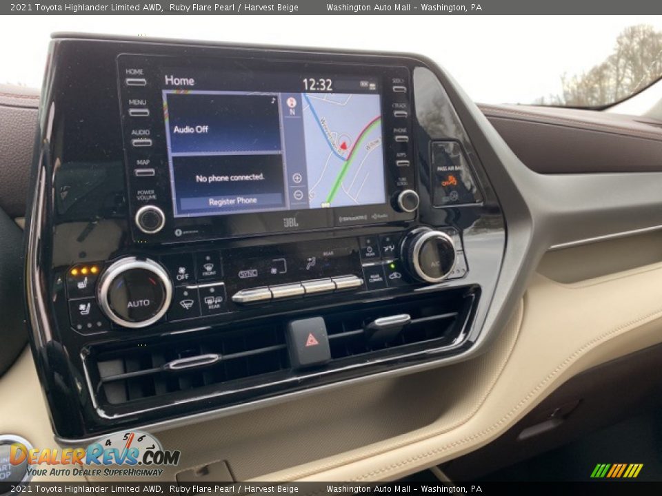 Controls of 2021 Toyota Highlander Limited AWD Photo #8