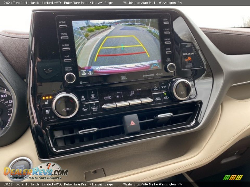 Controls of 2021 Toyota Highlander Limited AWD Photo #9